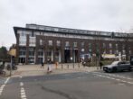 Repräsentative Ladenfläche in Zehlendorf Mitte am S-Bahnhof - Hausansicht